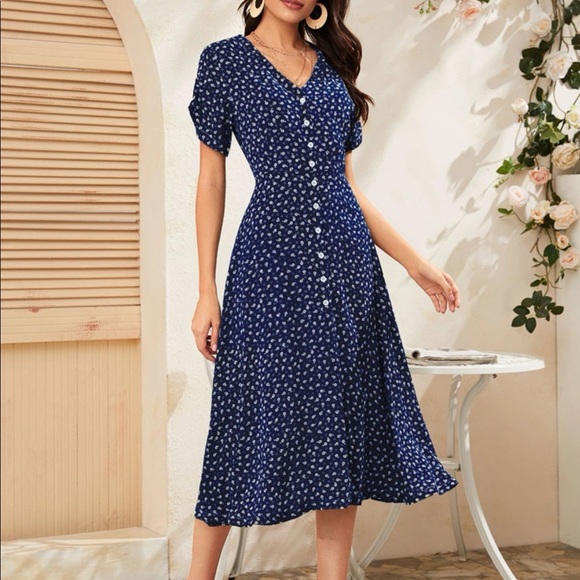 Boho blue ditsy floral button through slit dress - Picture 4 of 5